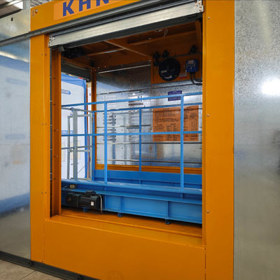 SC-200/200 and SC320/320 Rack and Pinion Hoist with Retractable Loading Deck and High Payload Capacity